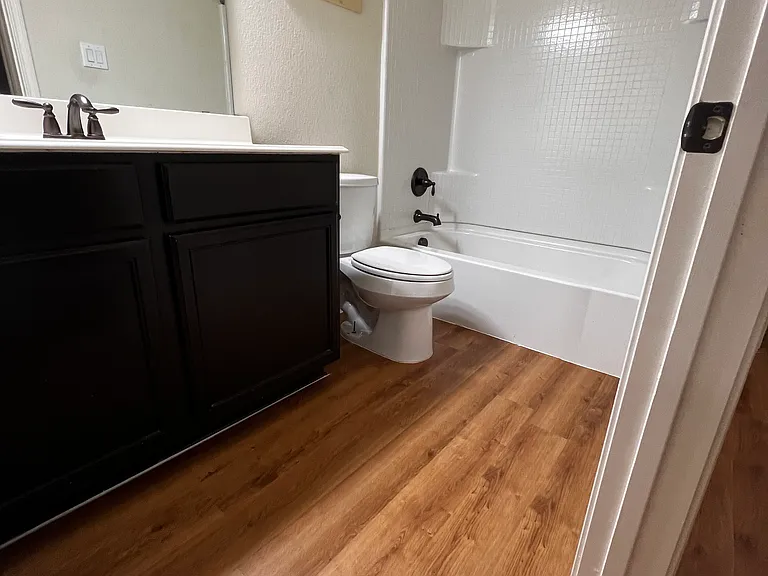 412 Lipizzan Ln — Photo 16