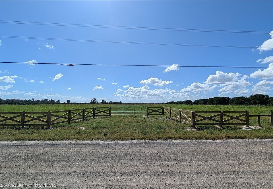 1st image of Gillette Rd