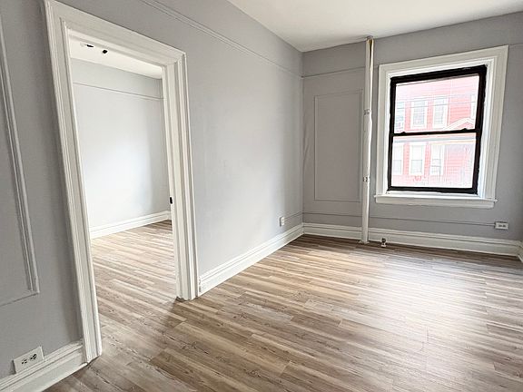 4th image of 319 Summit Ave APT 1