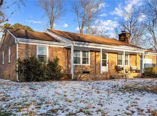 934 Moyer Rd, Newport News, VA 23608