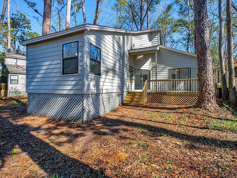 1691 Silverwood Dr — Photo 25
