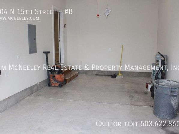 204 N 15th St #B, Saint Helens, OR 97051