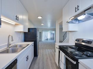 3352 Claremont Ct APT 3, Santa Rosa, CA 95405