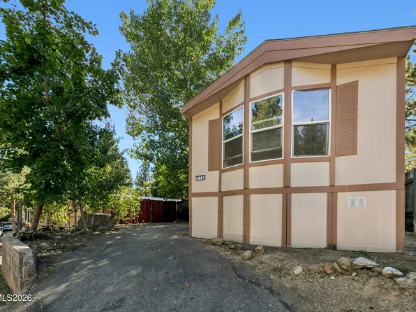 176 Crescent Dr, Stateline, NV 89449