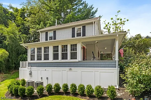 14 McDonald St Photo 1
