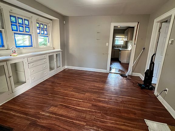 5th image of 3444 Brouse Ave