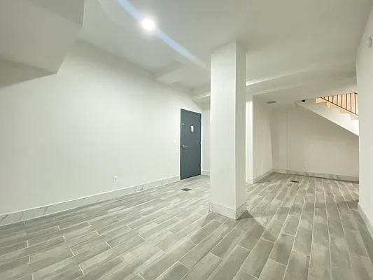 Rented by NY Space Finders Inc. | media 8