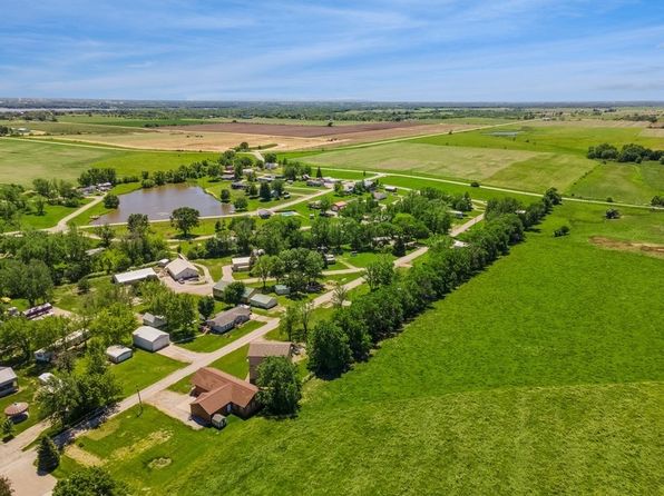 5365 Longhorn Trl, Melrose, IA 52569