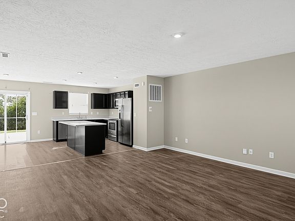 3rd image of 2729 Pointe Harbor Dr