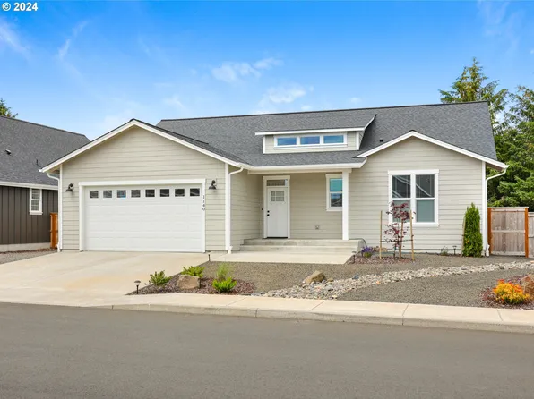 1140 Bugle Ave, Warrenton, OR 97146