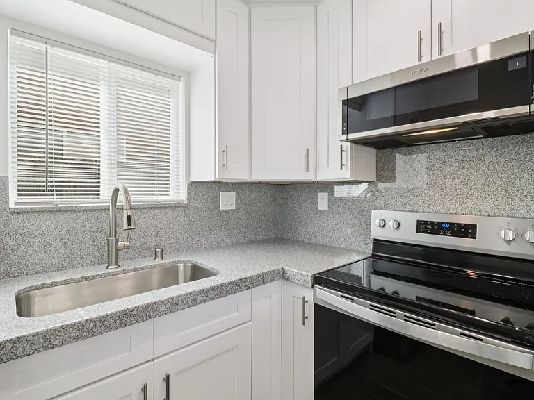 181 Ballantyne St — Photo 30