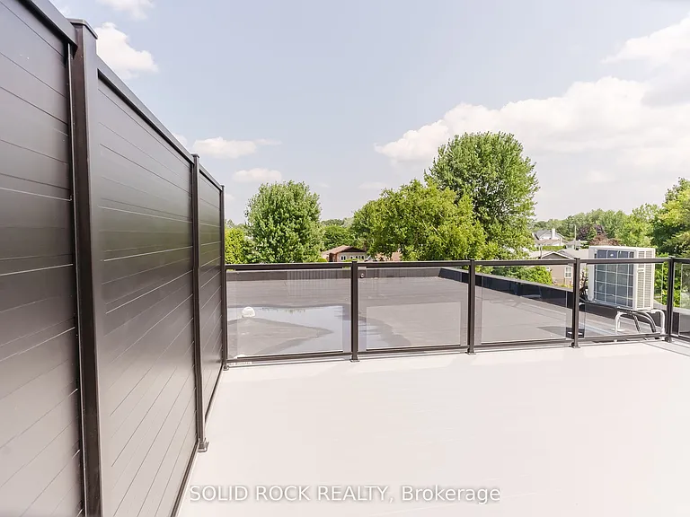 845 Champlain St #9 — Photo 27
