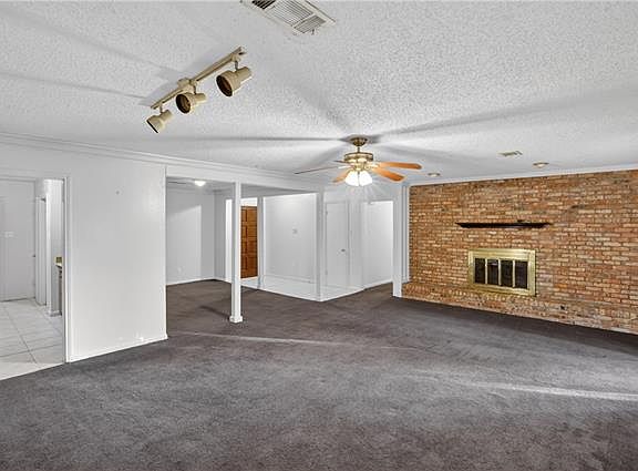 4th image of 135 Oakwood Dr