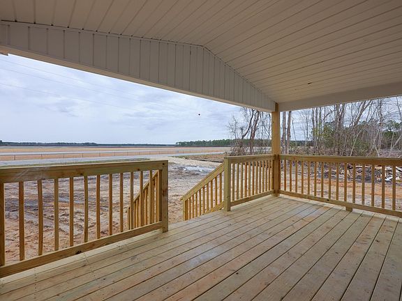 2nd image of 400 Airport Rd.