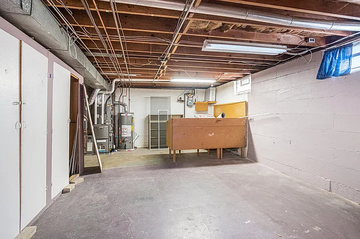 130 Plymouth Ave NE — Photo 30