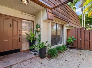 11927 SW 13th Ct, Davie, FL 33325