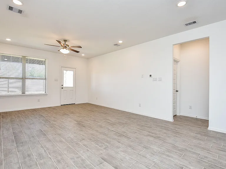 23002 Undertaken Path Dr — Photo 12