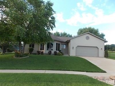 521 Meadowlark Ln, Portage, WI, 53901