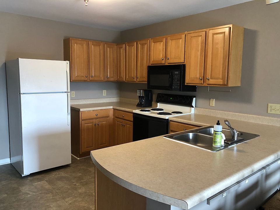 Kitchen with lots of storage
