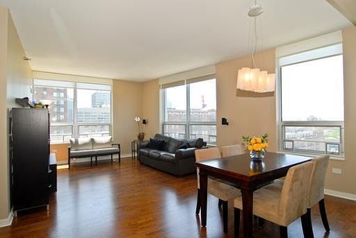 1st image of 330 W Grand Ave APT 1402