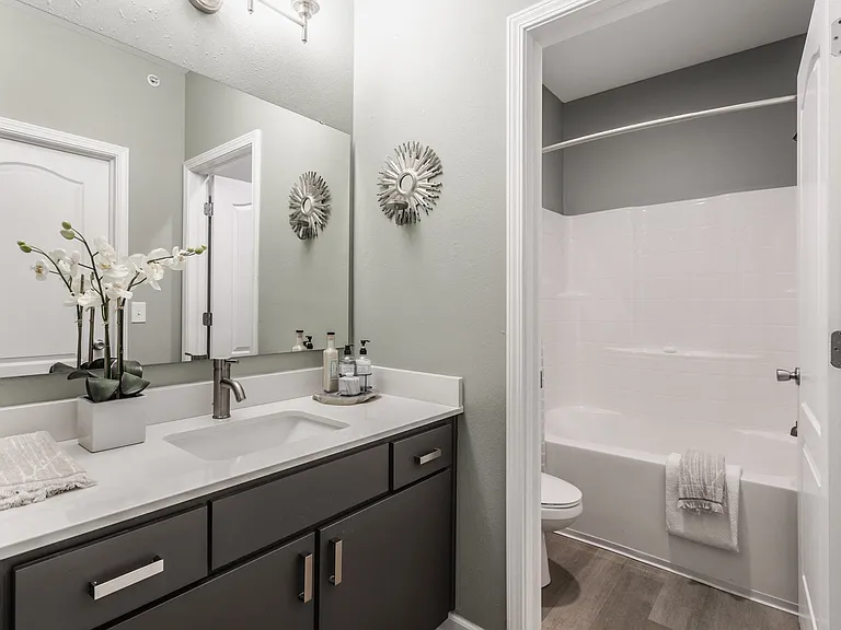 1411 Fairfax Manor Dr — Photo 30