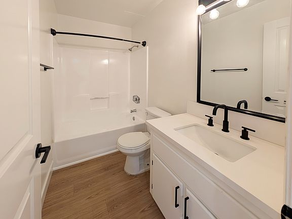 4th image of 800 Orange Grove Ave APT 109