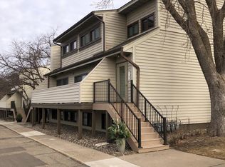 8928 Neill Lake Rd #105, Eden Prairie, MN 55347