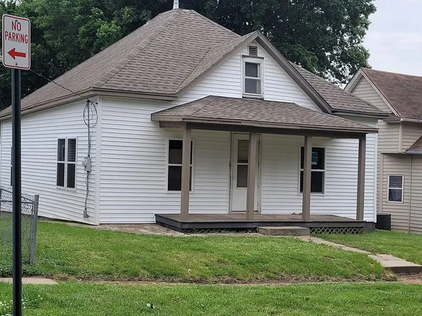 1404 W 2nd St, Sioux City, IA 51103