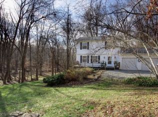 205 E Mill Rd, Long Valley, NJ 07853
