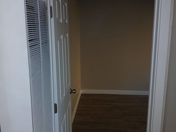 4th image of 38928 9th St E