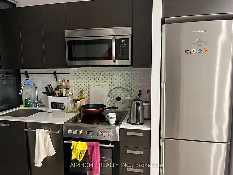 42 Charles St E #3201 — Photo 3