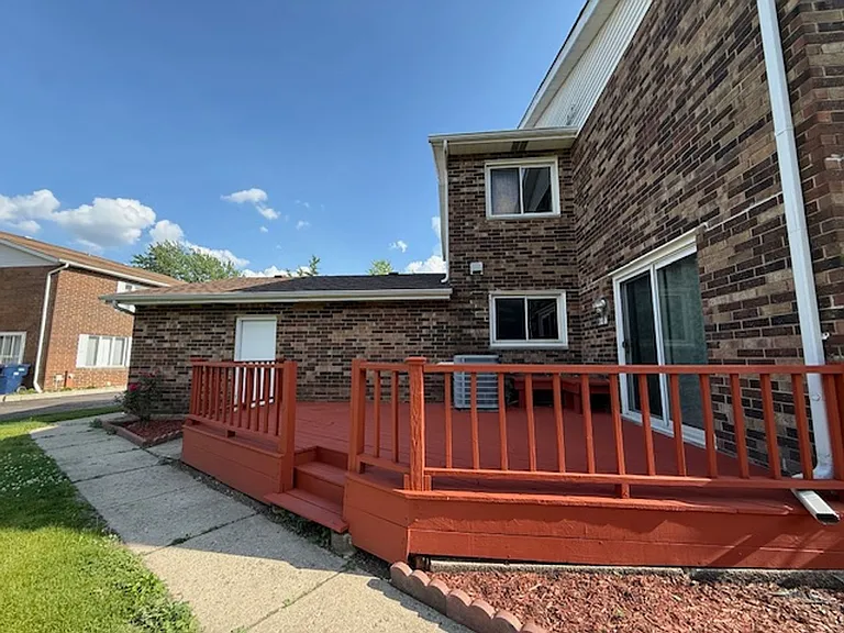 280 Paddock Cir — Photo 21