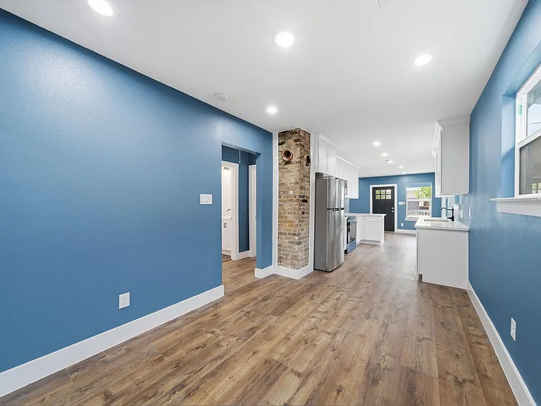 1210 Crockett St #B — Photo 9