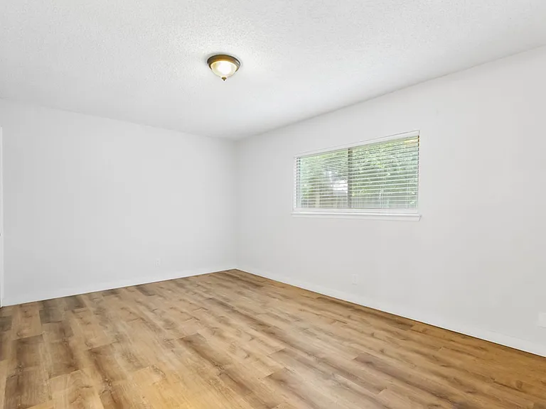 8643 Bristlecone St — Photo 15