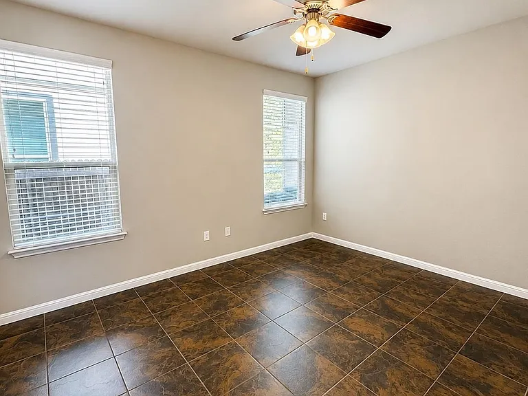 901 Sleepy Dell Ln #94 — Photo 9