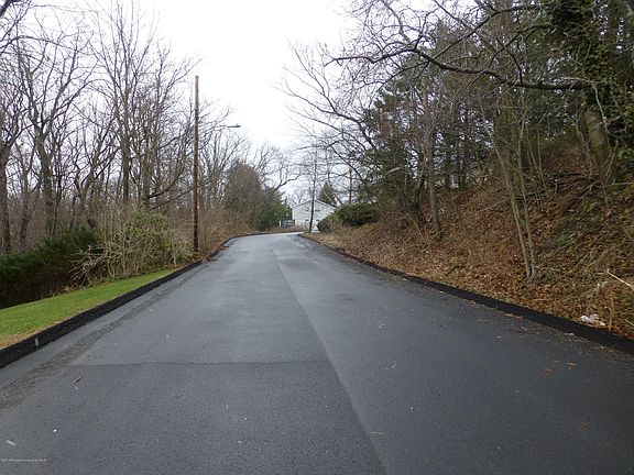 4th image of 23 Leslie Dr #L-13