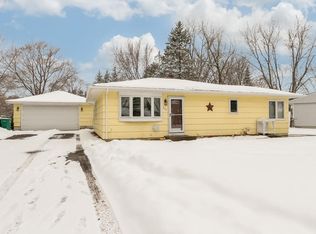 222 Baldwin Dr, Circle Pines, MN 55014