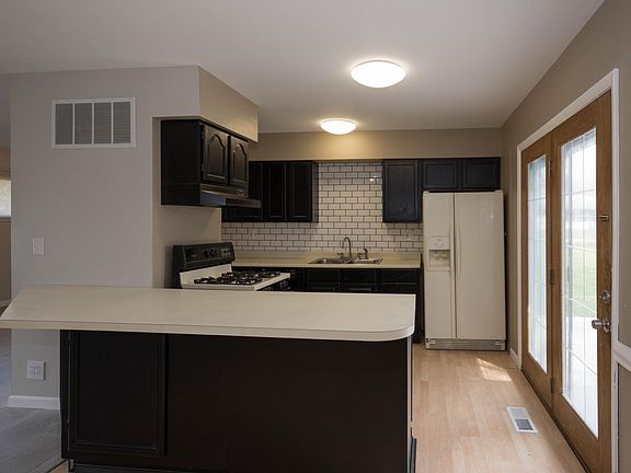 2nd image of 1701 Bayberry Ln