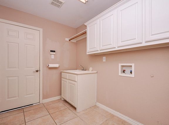 5th image of 5811 Hathaway Dr
