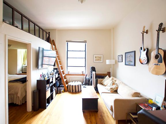 3rd image of 67 W 73rd St APT 1B