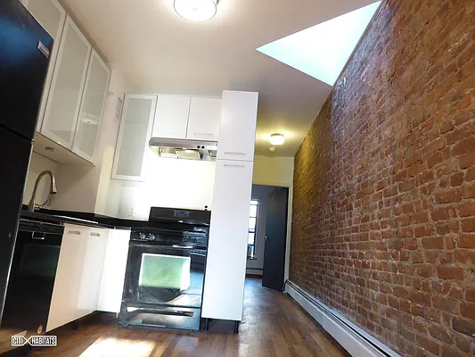 Rented by Citi Habitats | media 19