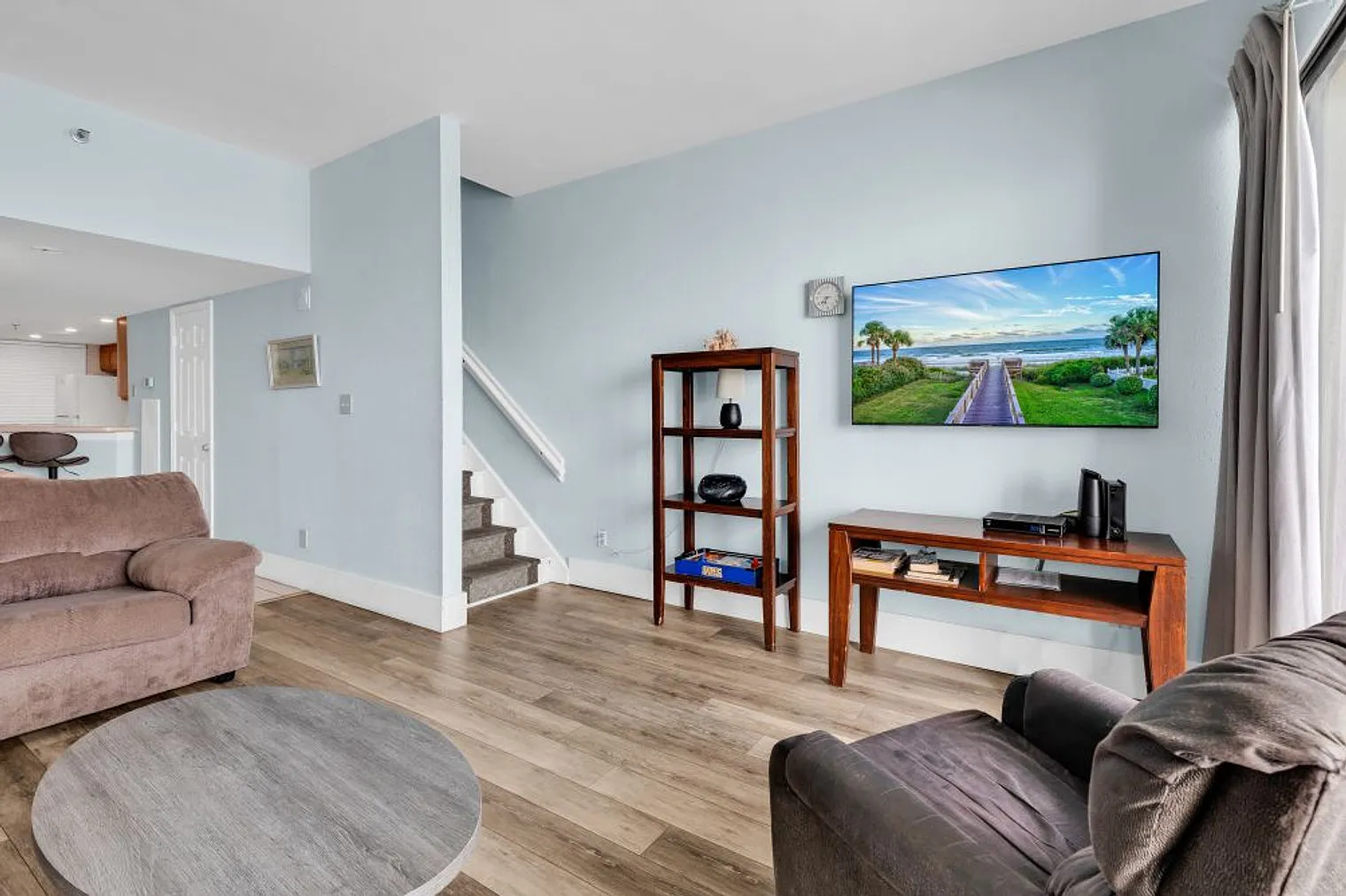 2 bed, 3.0 bath, 936 sqft, $4,953 — Photo 4