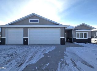 221 Colt Ave, Bismarck, ND 58503