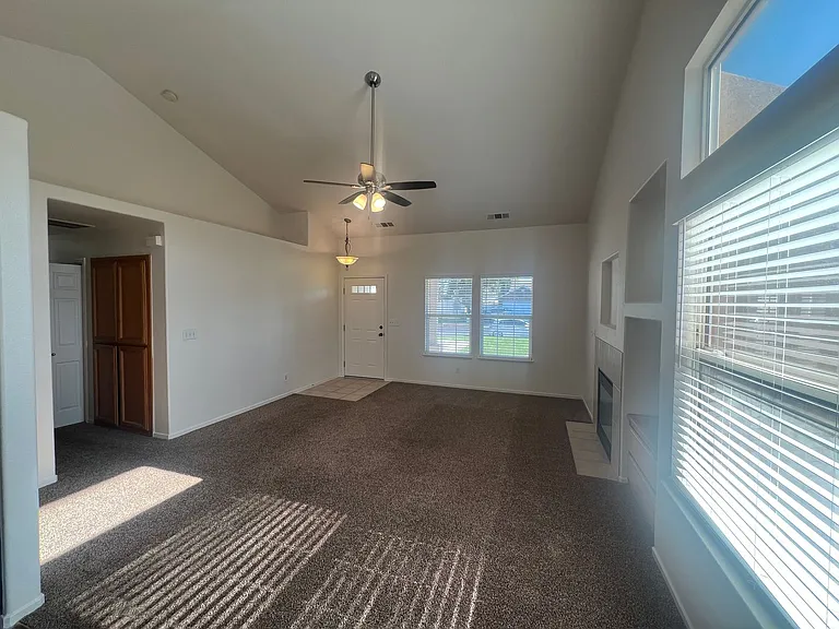 603 Cinnabar Way — Photo 5