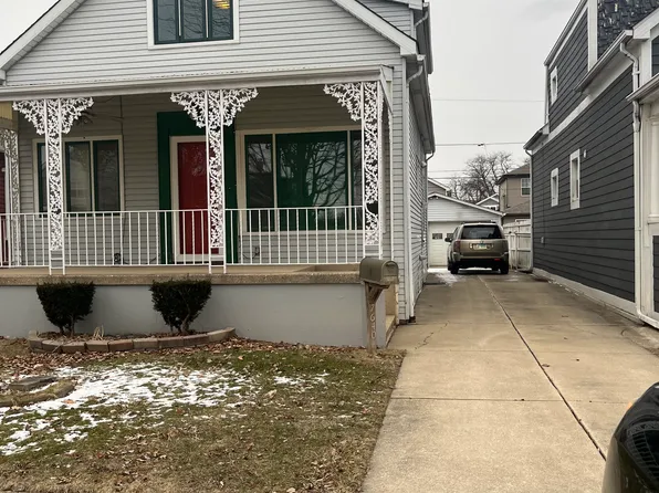 7640 W 66th St, Bedford Park, IL 60501