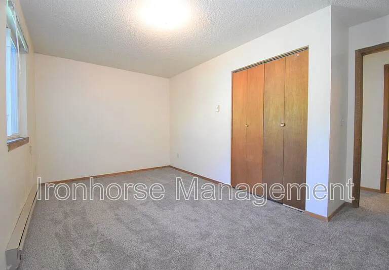 8 Hoffman Dr #1 — Photo 10
