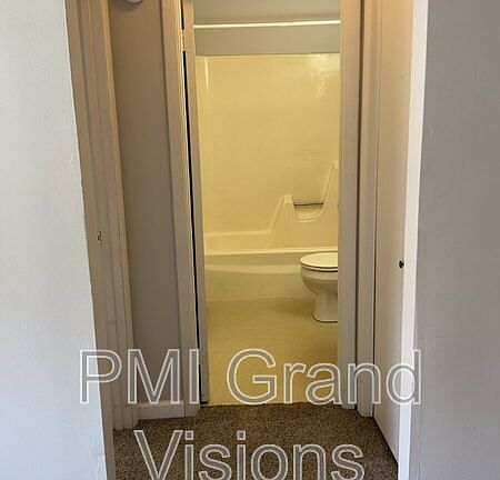 4th image of 24 Buchanan Ct Unit 3