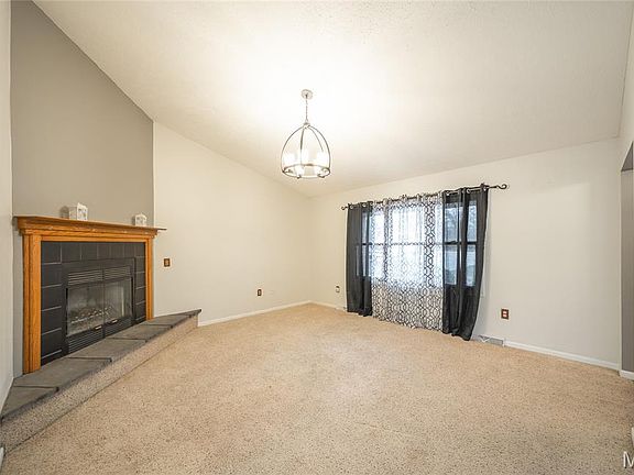 4th image of 22130 Rhyme Ln