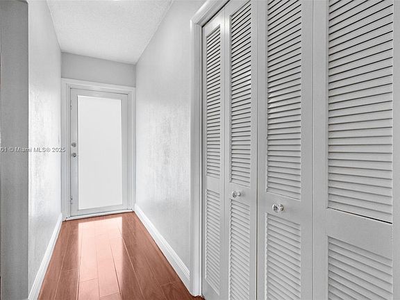 4th image of 900 SW 12th St APT 306