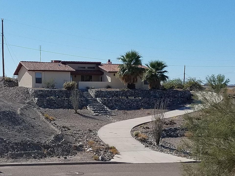 1st image of 2810 Bamboo Dr